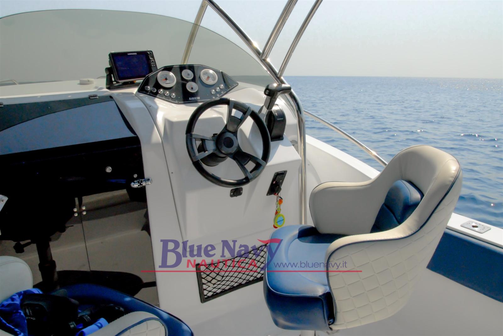 ranieri boat Evo 22 - cabinato di 6,75mt