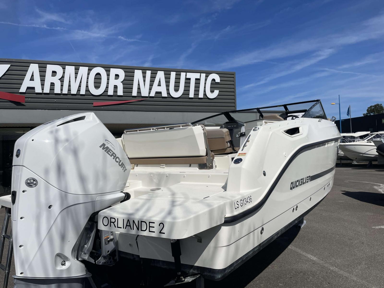 quicksilver Activ 755 cruiser