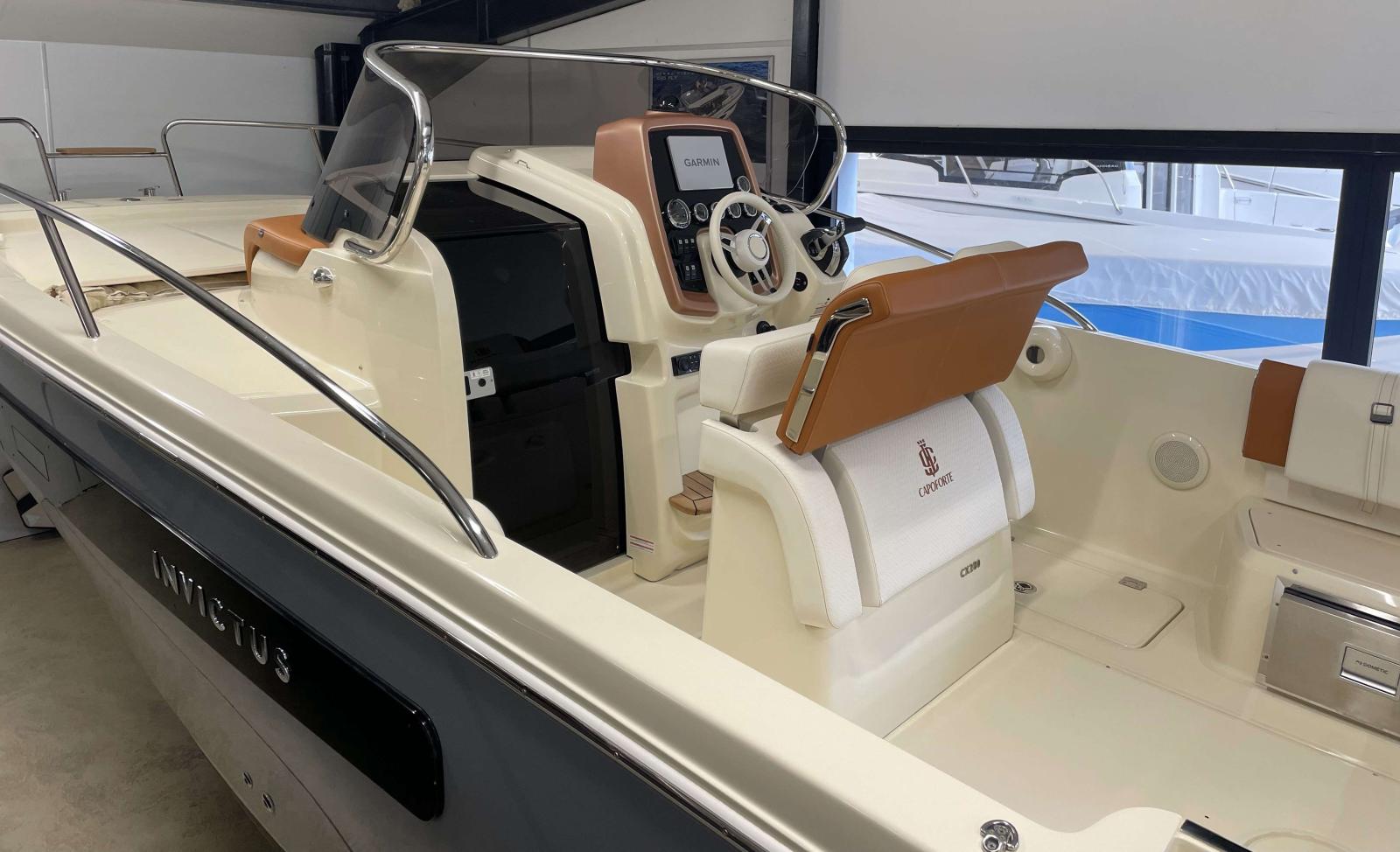 invictus Invictus 280 cx capoforte