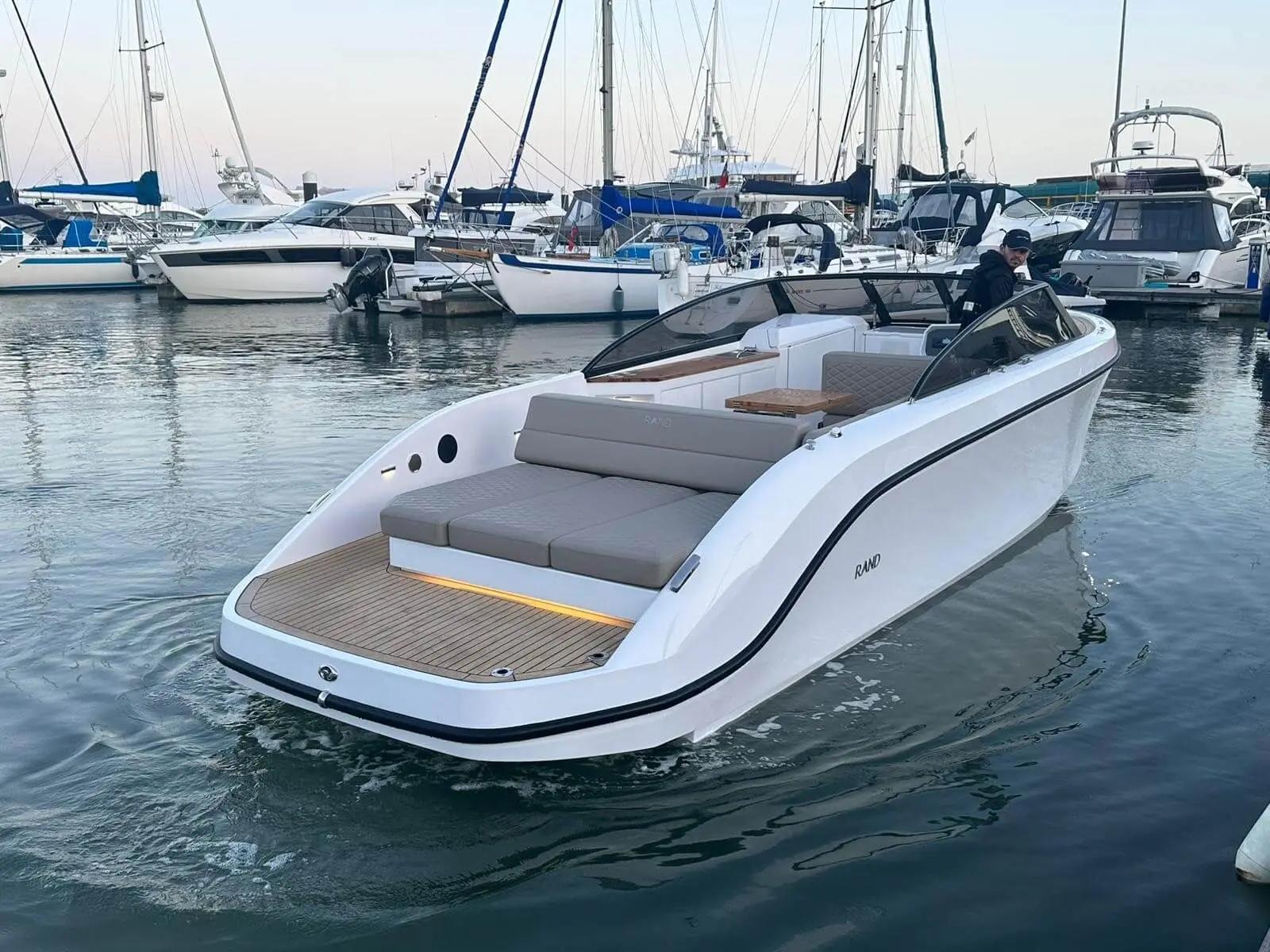rand Leisure 28