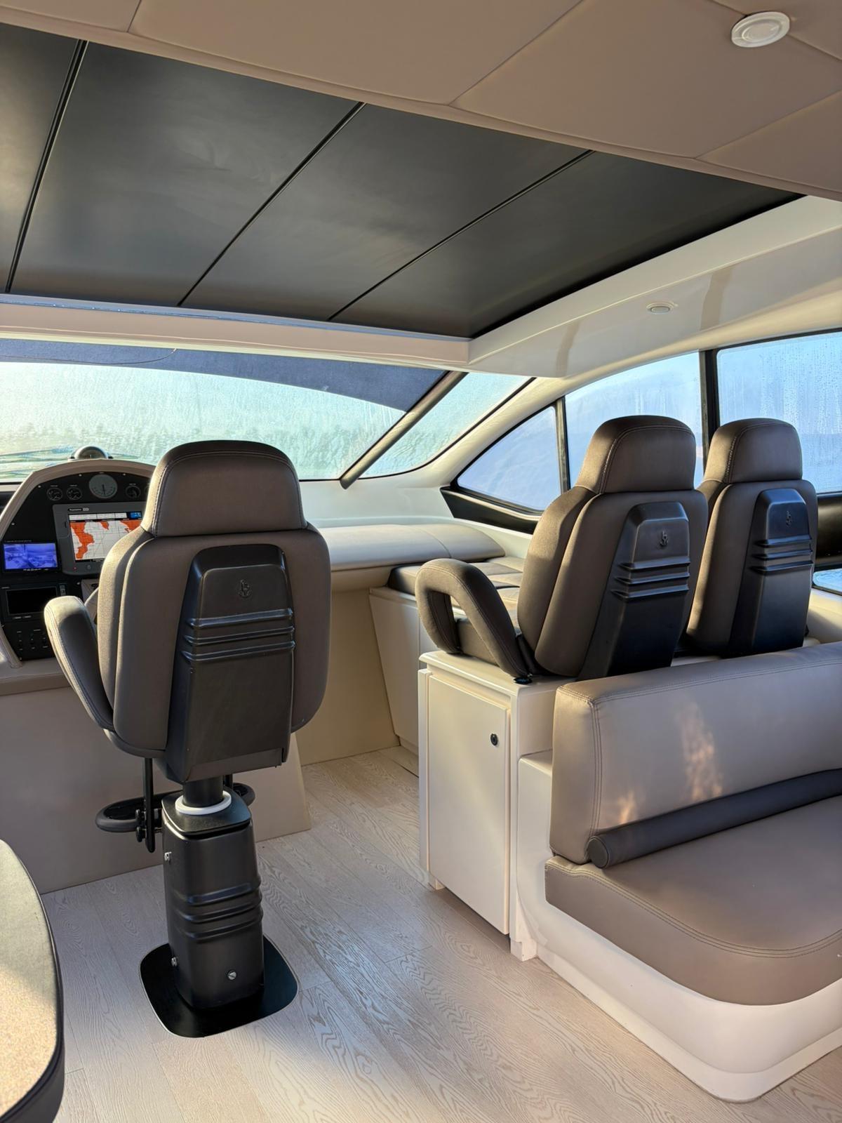 pershing 62