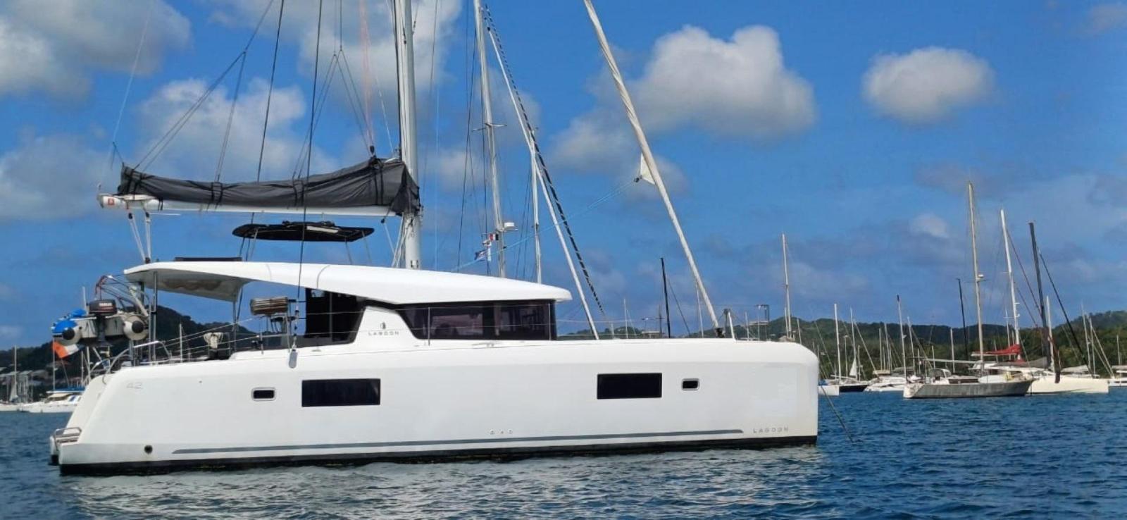 lagoon 42