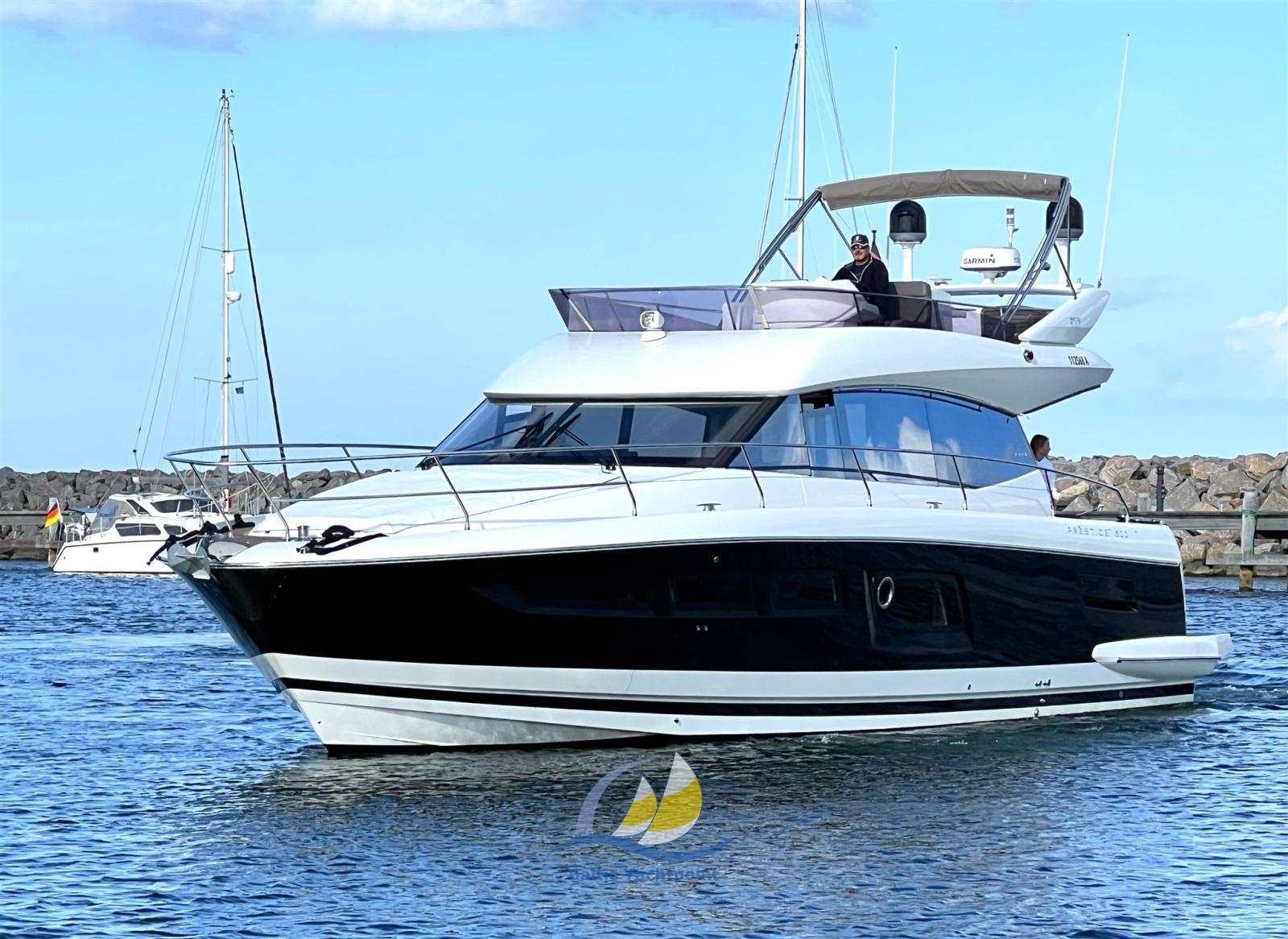 prestige yachts Prestige 500 fly top