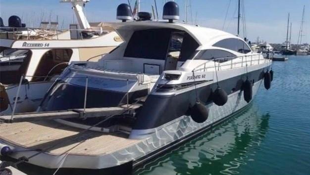 pershing 62