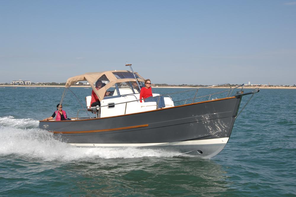 rhea marine 750 open