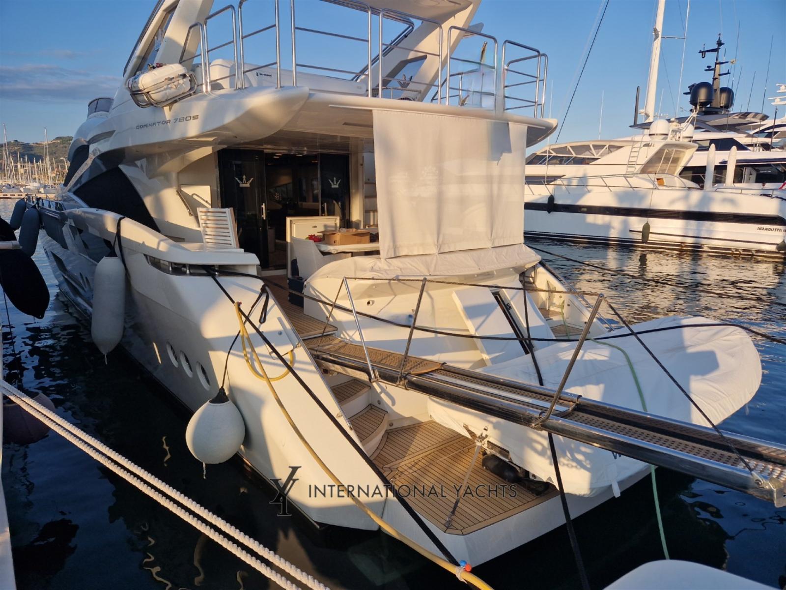 dominator yachts Dominator 780s deluxe