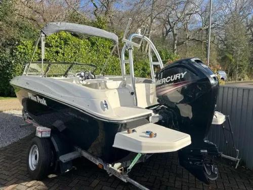 Bayliner element e18