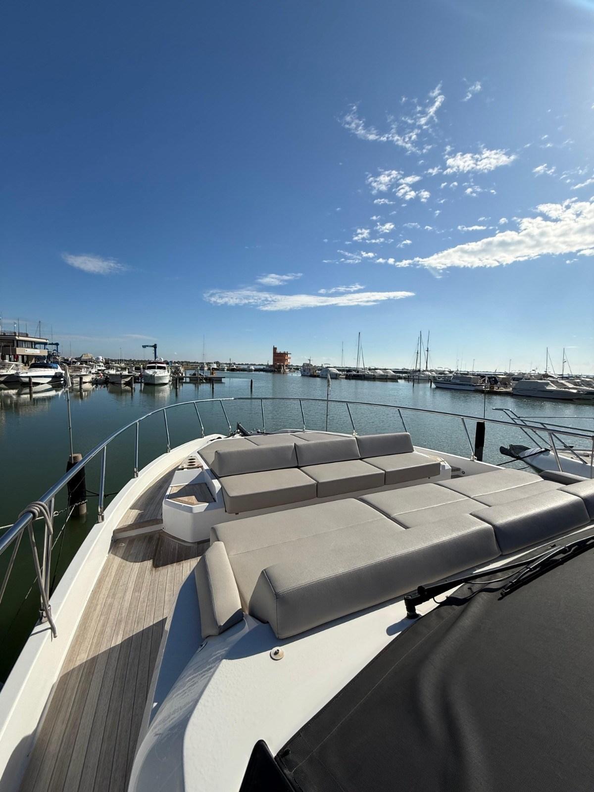 ferretti yachts 580