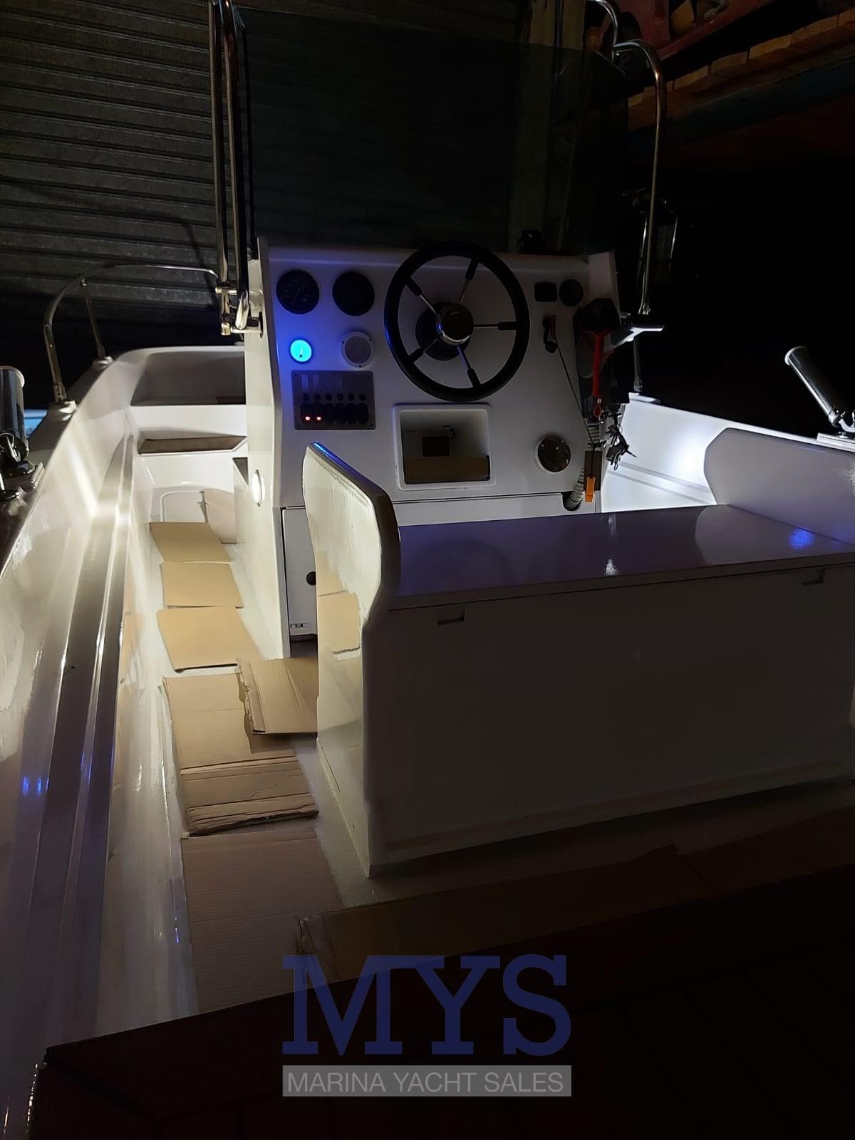 boston whaler 17 montauk