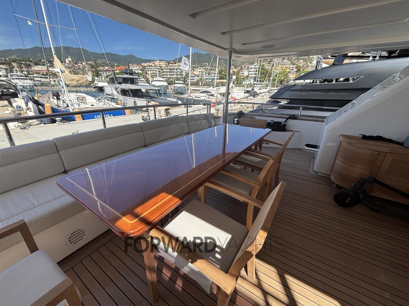 benetti 93 delfino