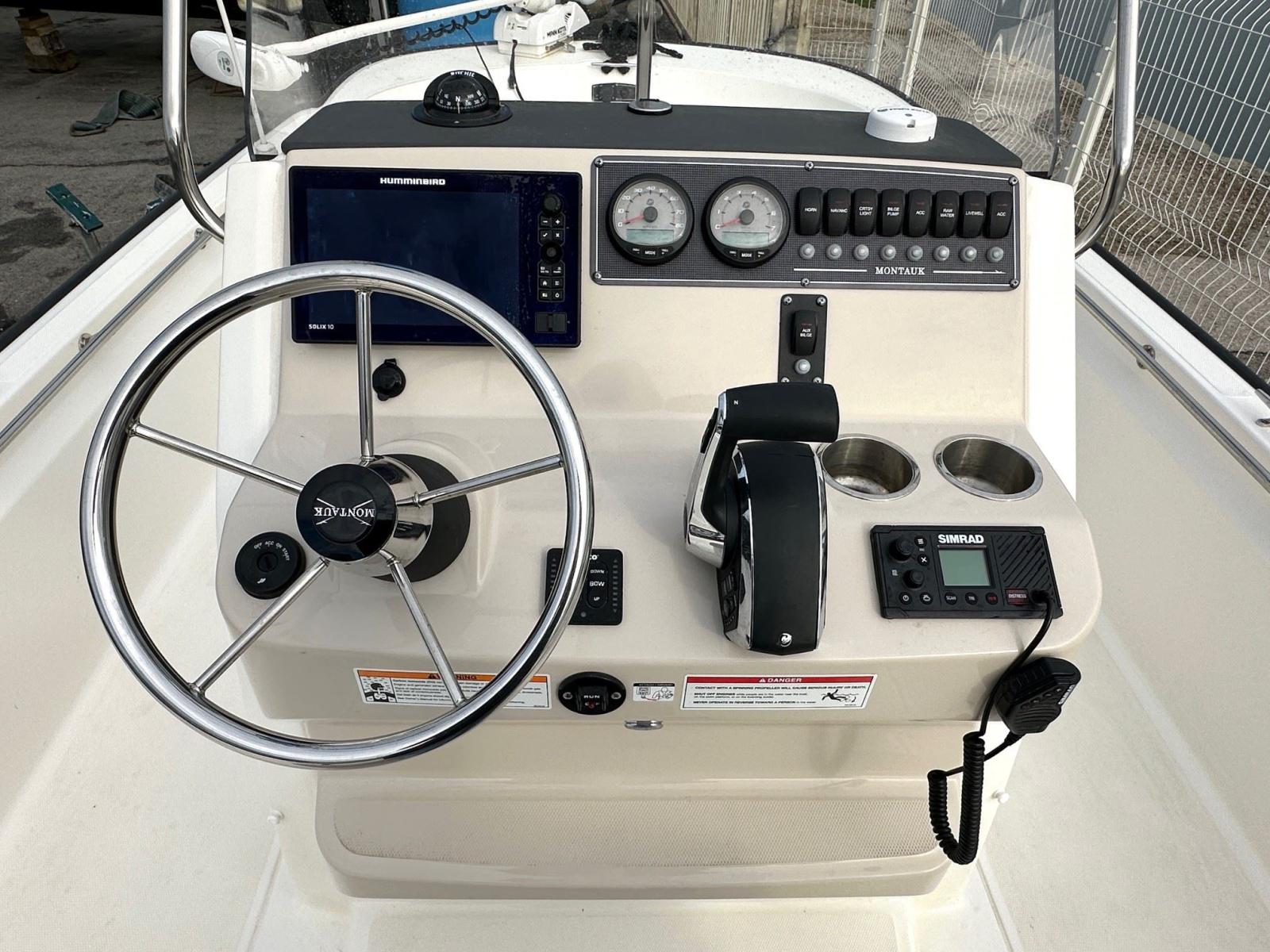 boston whaler 210 montauk