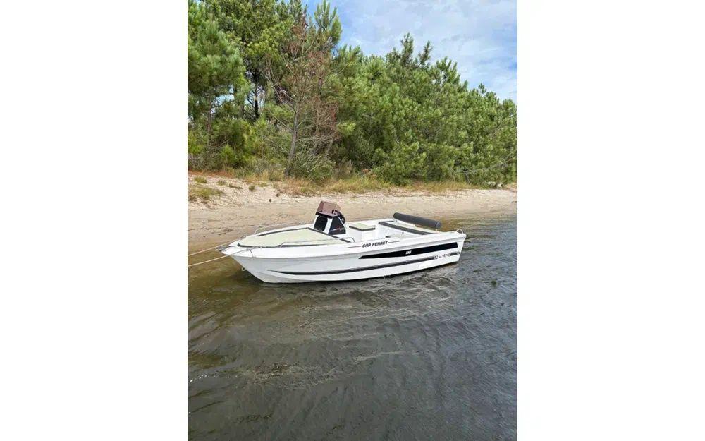 b2 marine Cap ferret 135