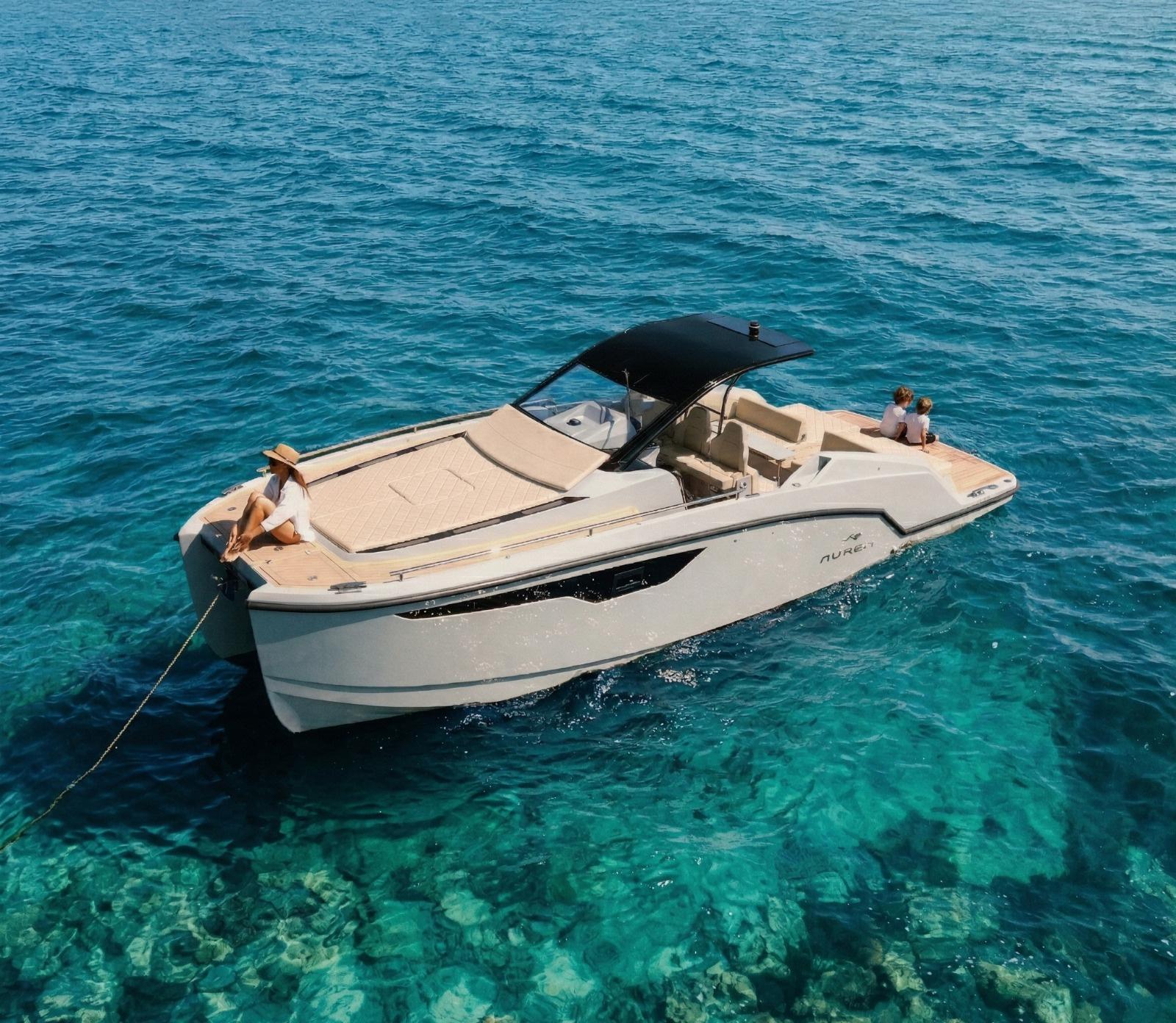 aurea 30 cabin