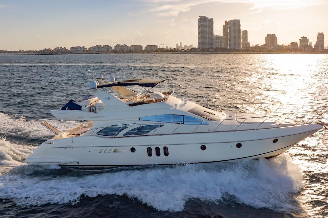 azimut 62E