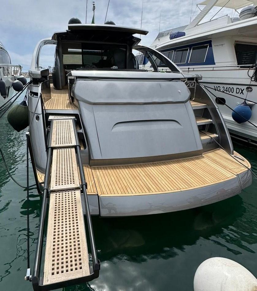 pershing Pershing 70