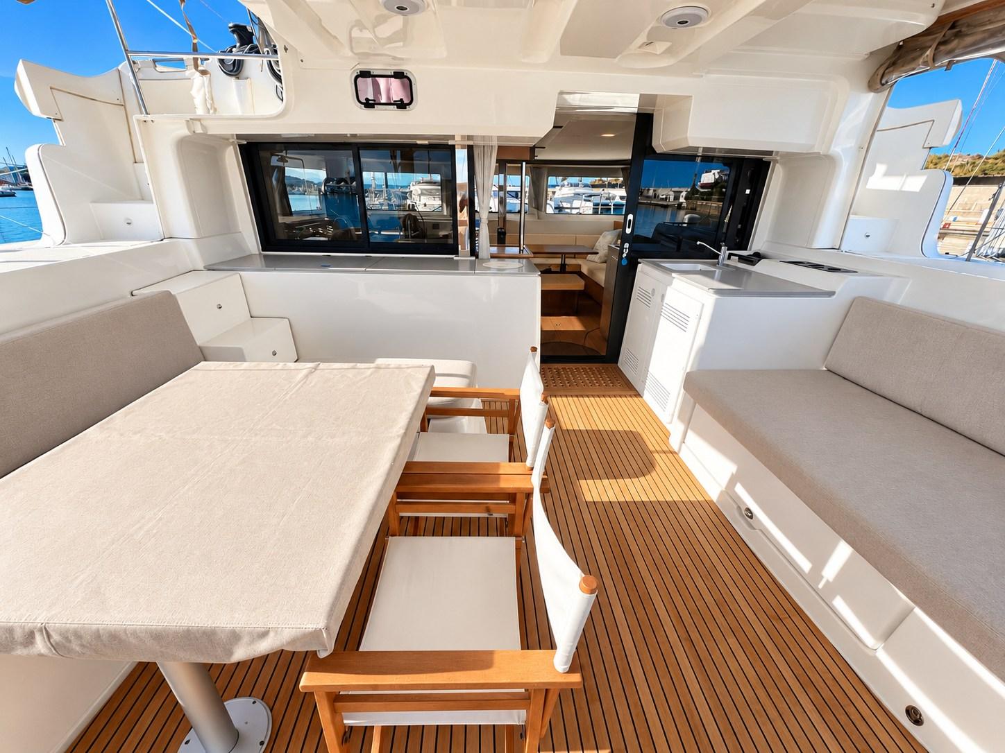 lagoon 46