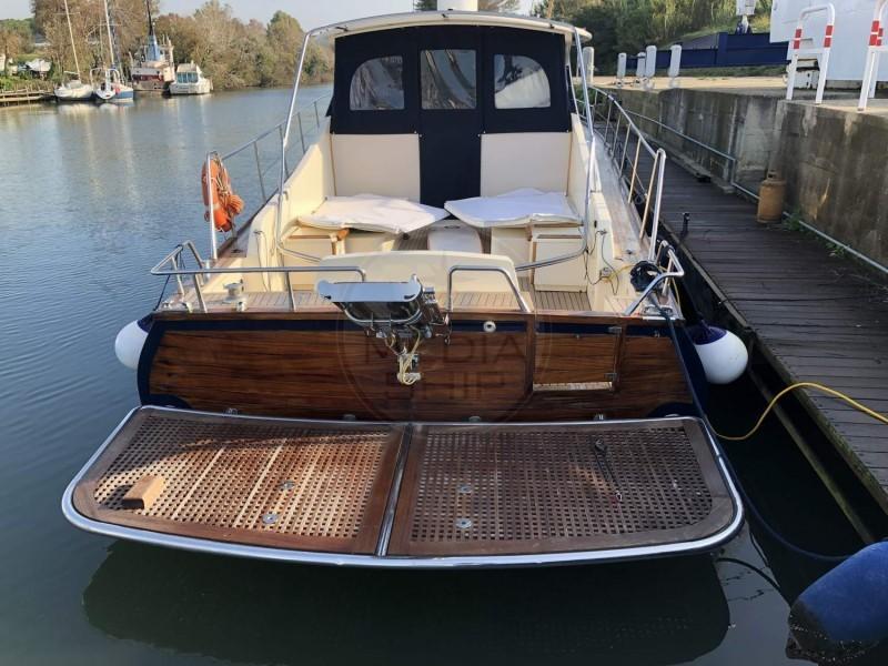 rose island Lobster 49