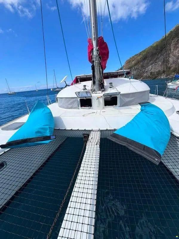 lagoon 410
