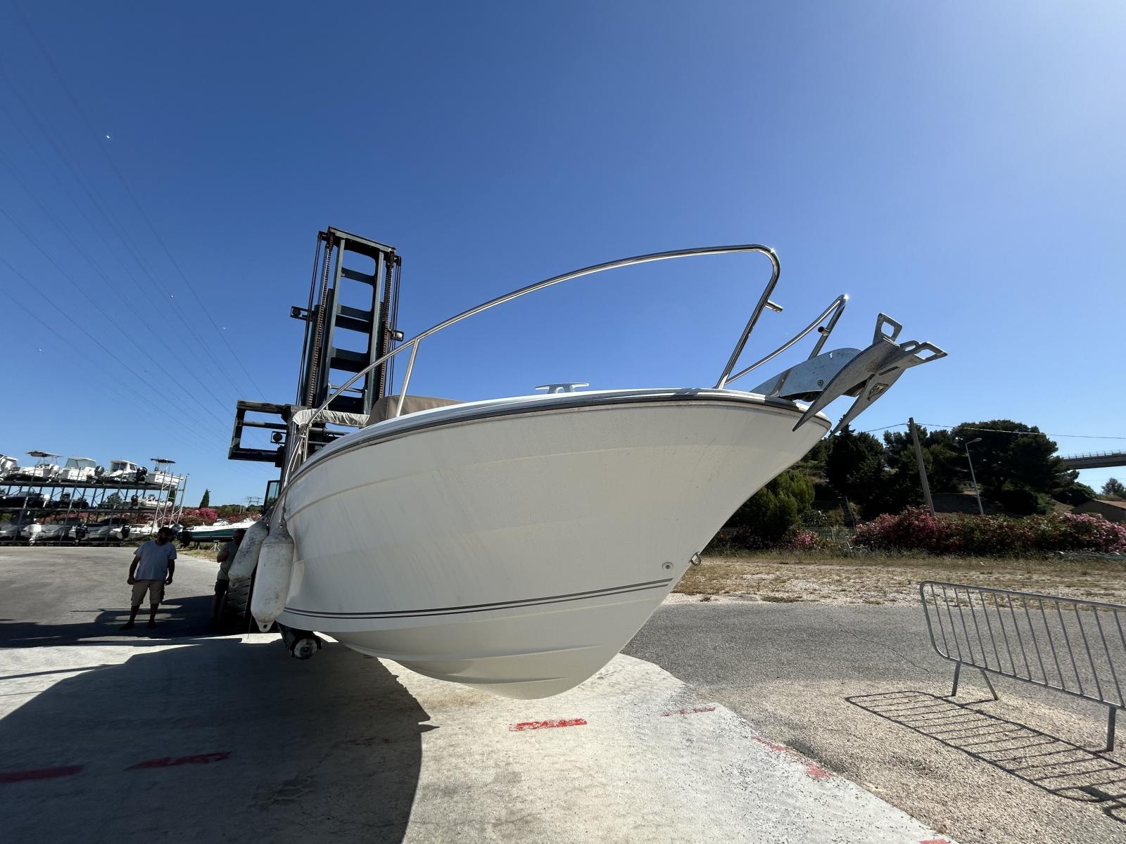 jeanneau Cap camarat 7.5 cc serie 2