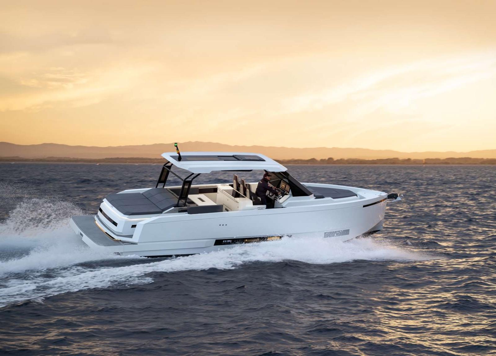 de antonio yachts D36