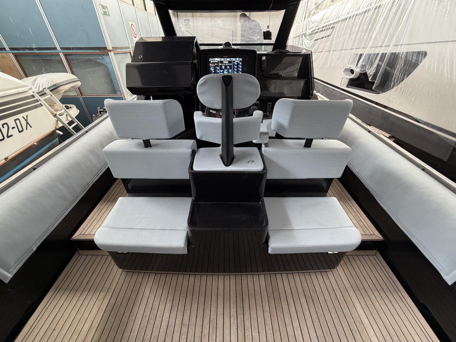 novamarine Black shiver 140 jet