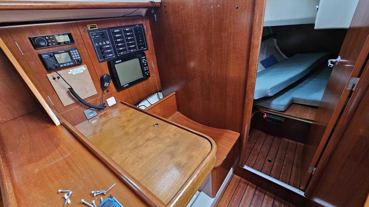 beneteau Oceanis 381