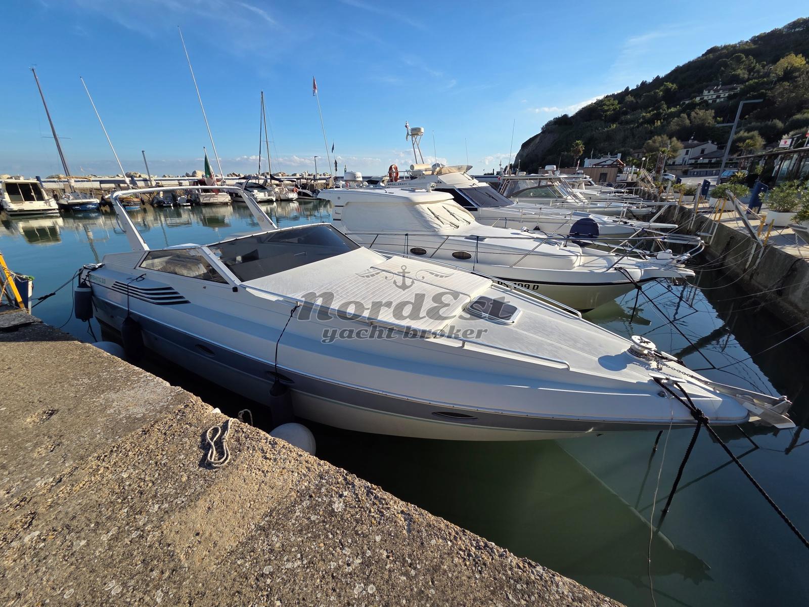 pershing 33