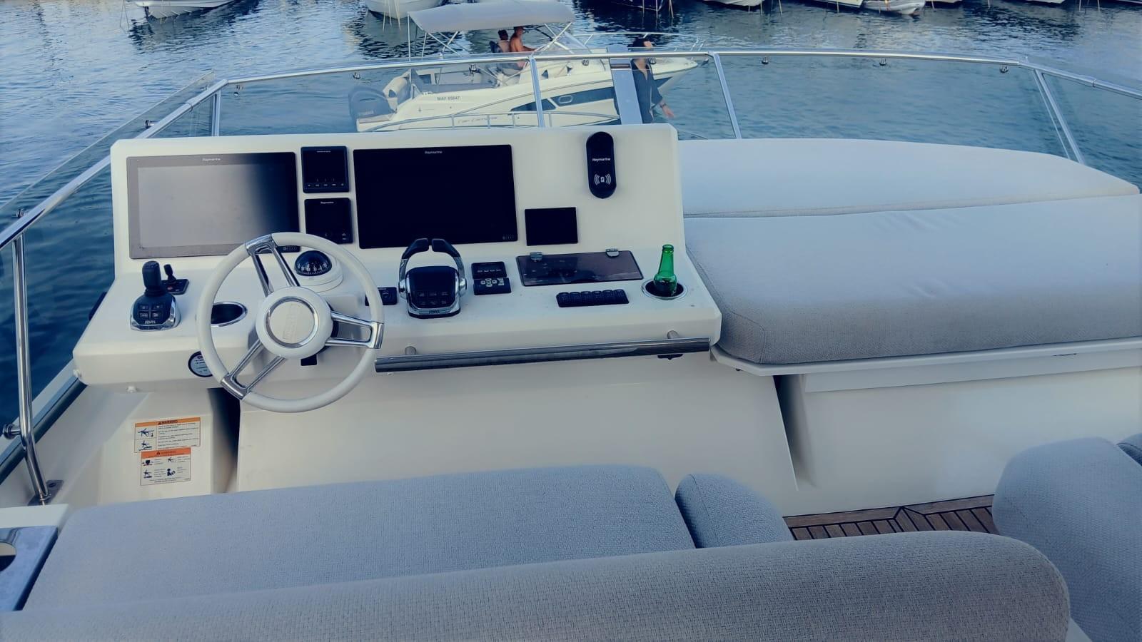 prestige yacht prestige 630