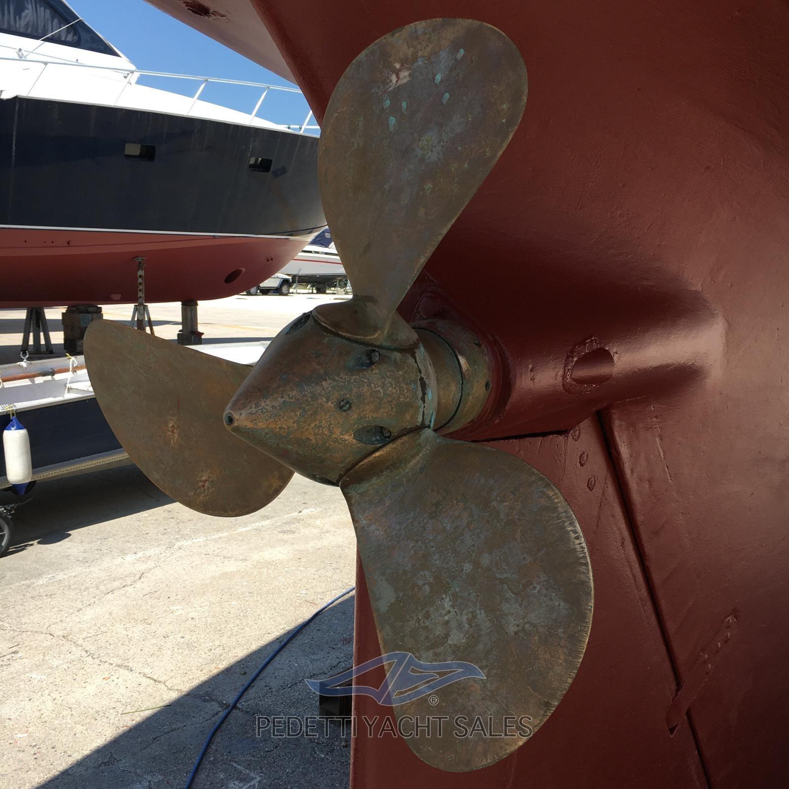 universal shipyard Solent