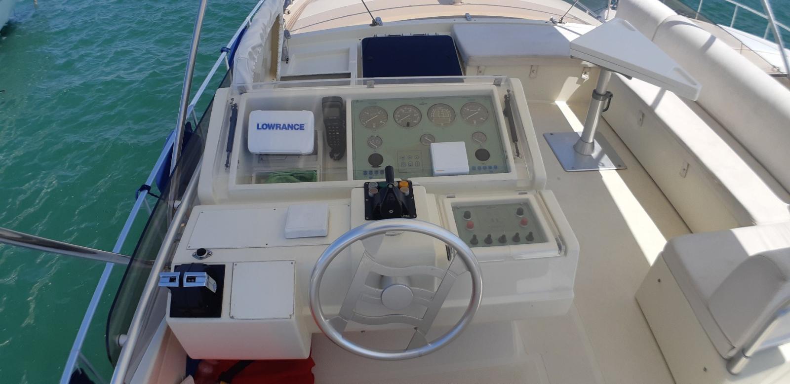 ferretti 54