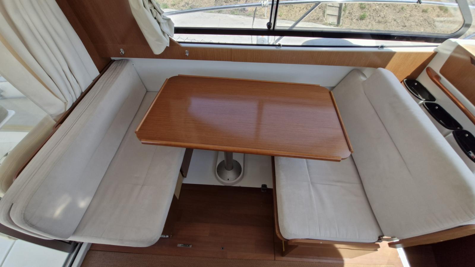 beneteau Antares 8s