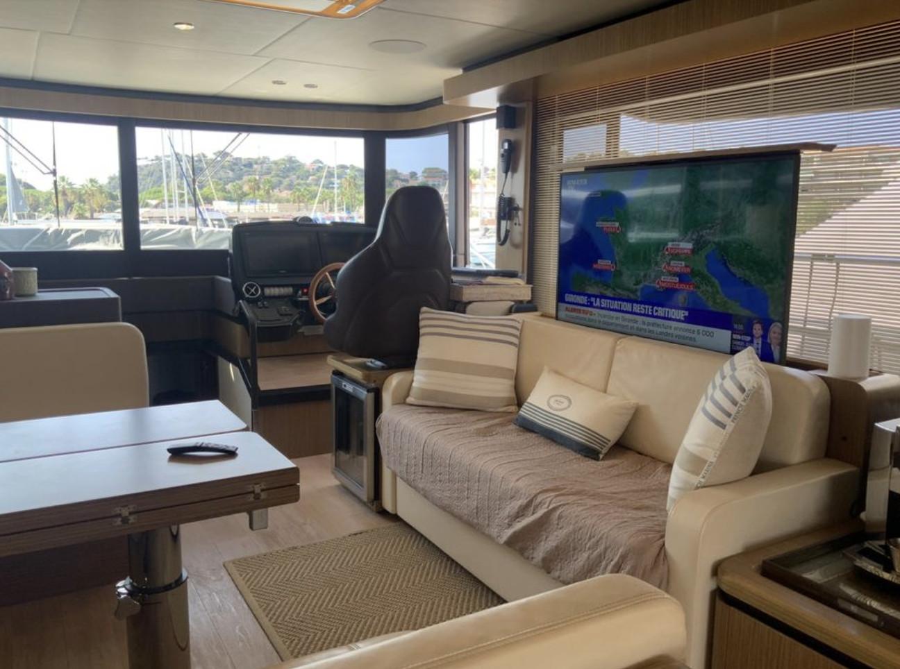 absolute Navetta 52