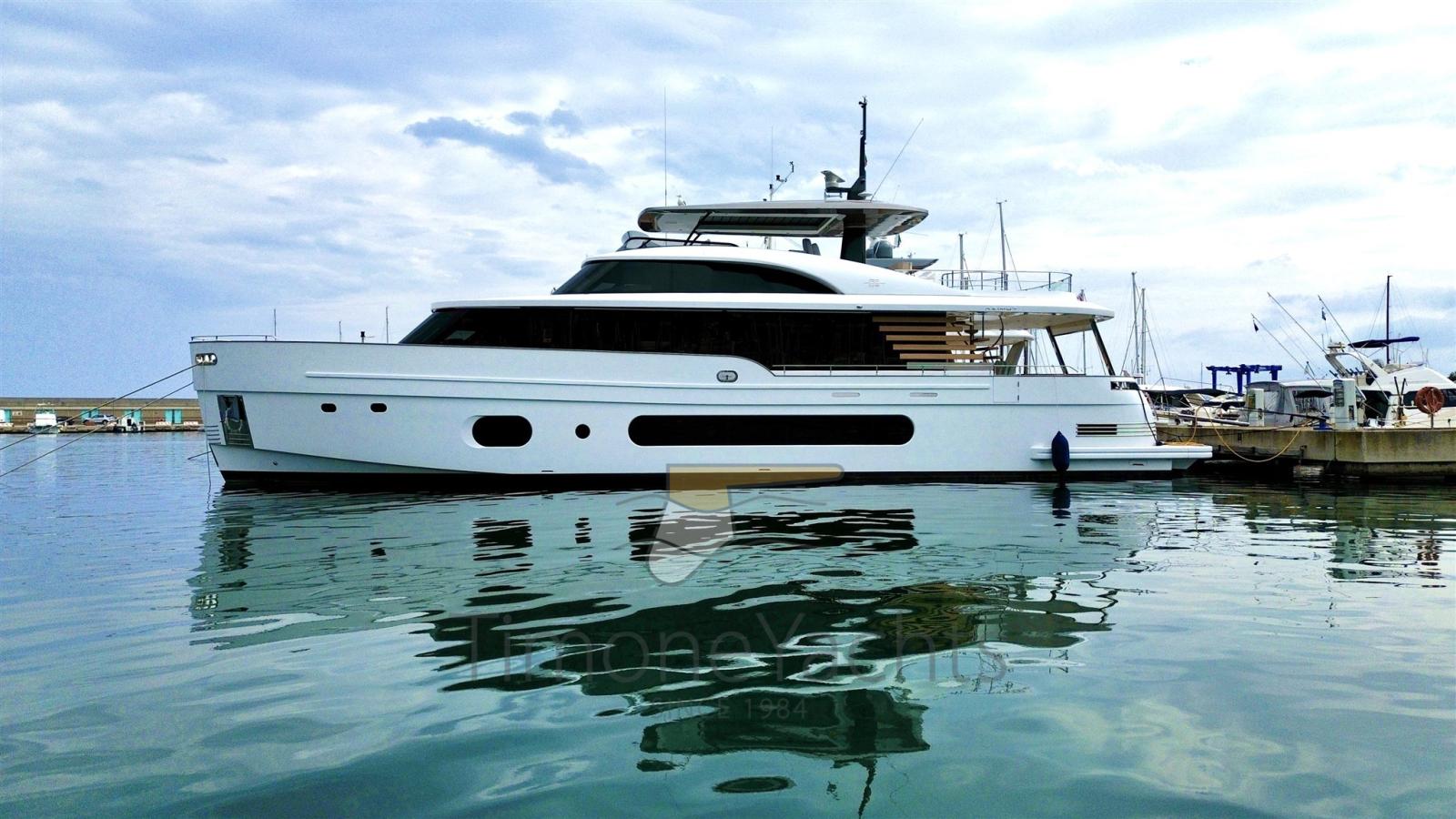 azimut Magellano 25 metri