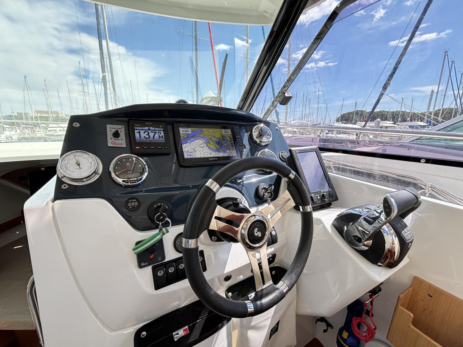beneteau Antares 880 HB