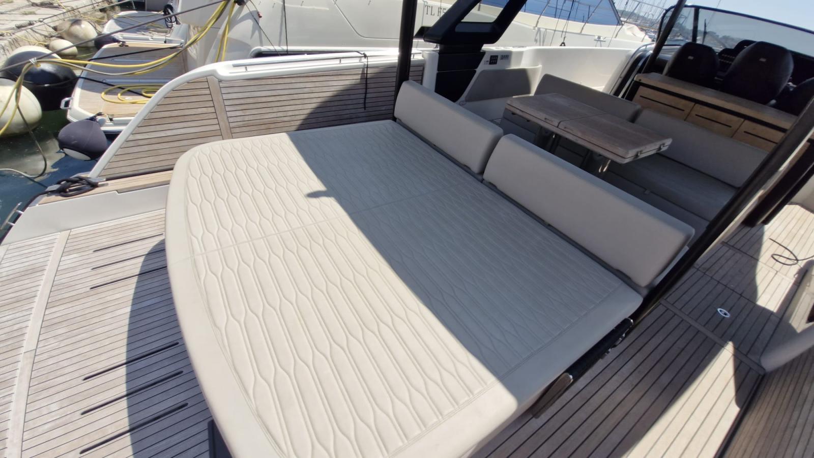cranchi A46 luxury tender