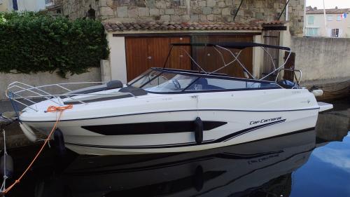 Jeanneau cap camarat 7.5 dc serie 2