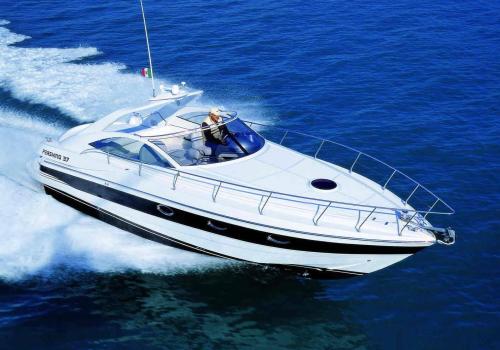 Pershing 37