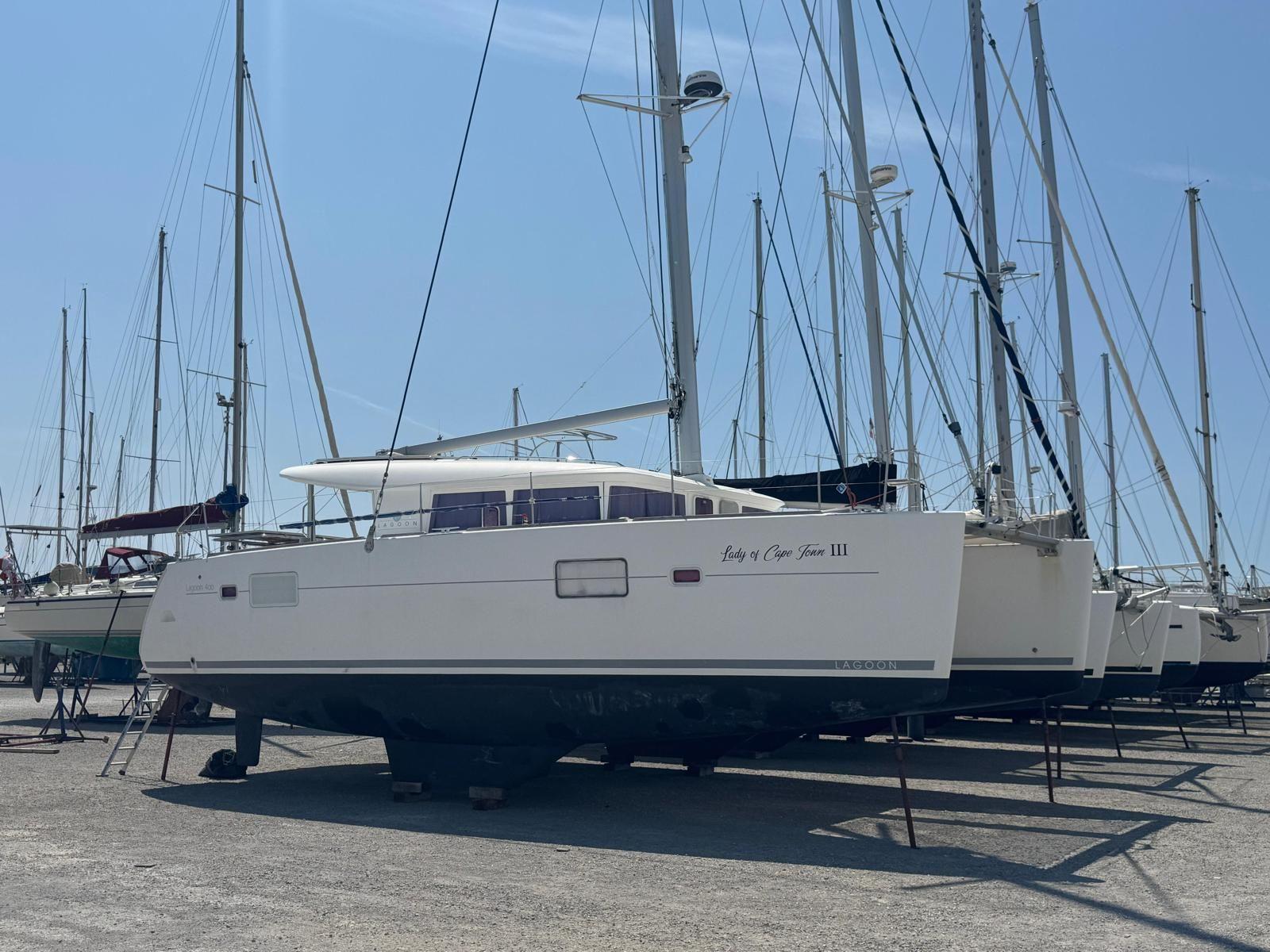 lagoon 400