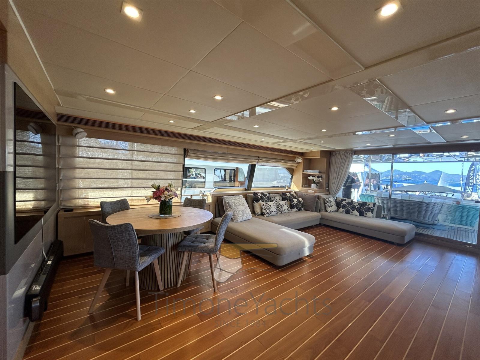 custom line Navetta 26