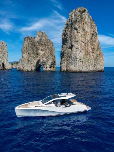 Italia yachts iy 43 veloce