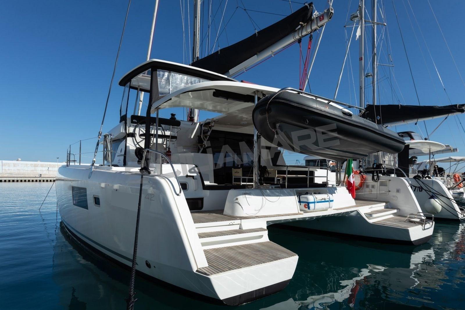 lagoon 42