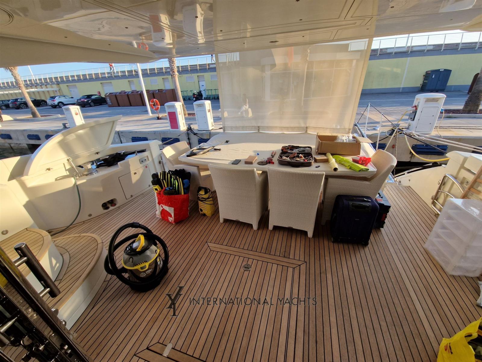 dominator yachts Dominator 780s deluxe
