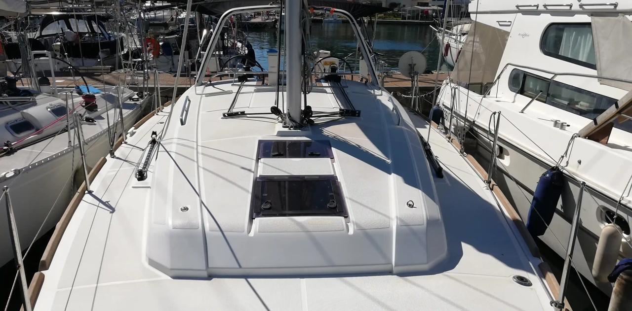 beneteau Oceanis 38.1