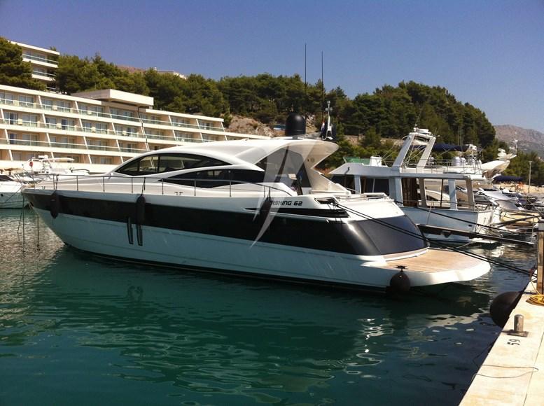 pershing 62