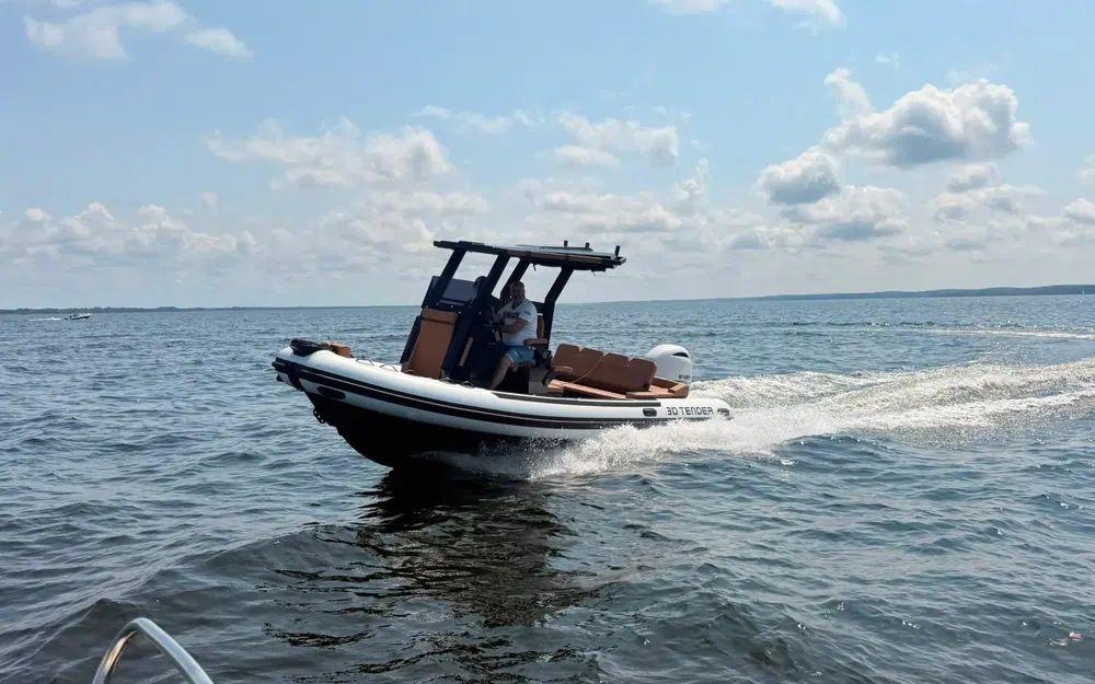 3d tender Odyssey 635