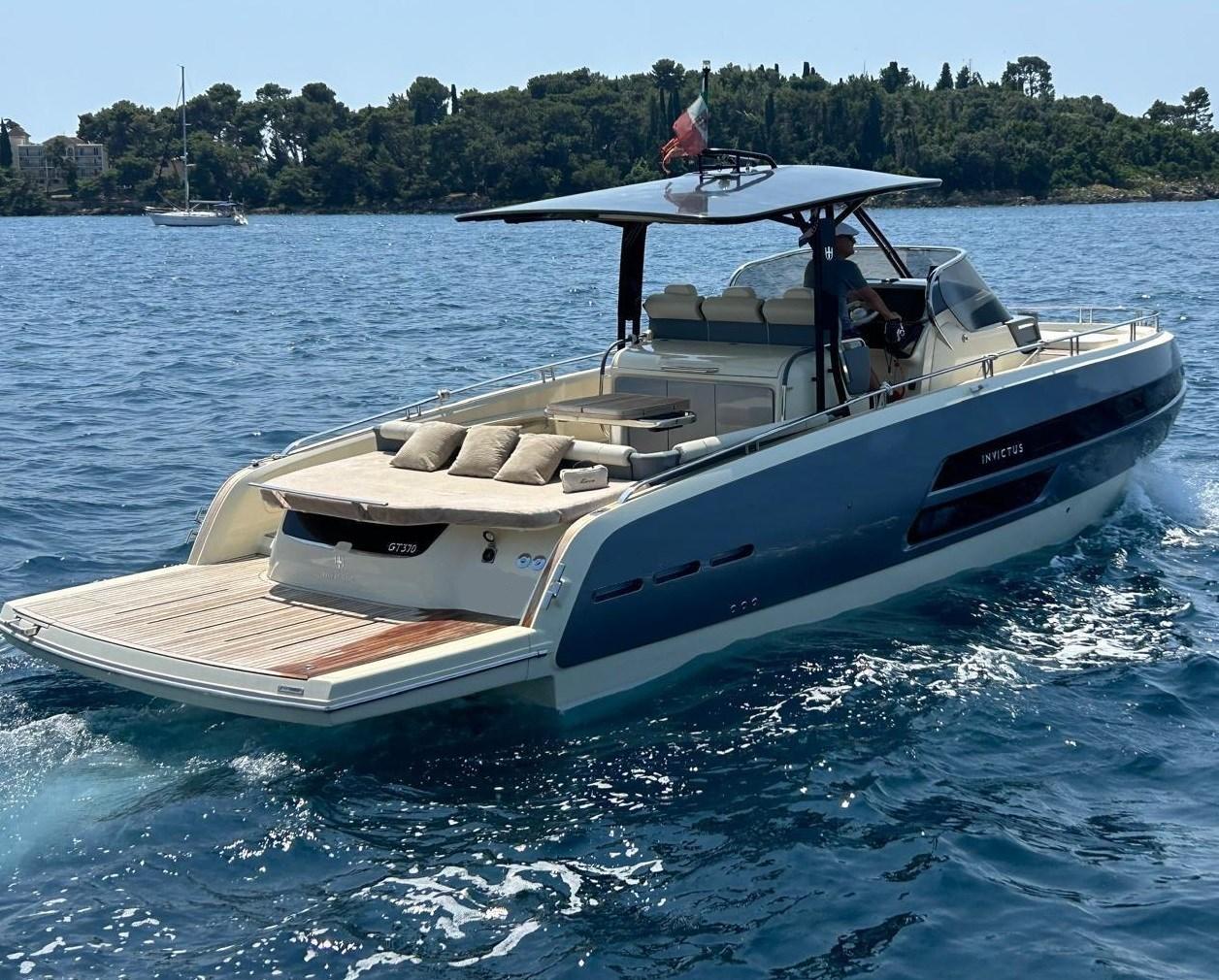 invictus Gt370