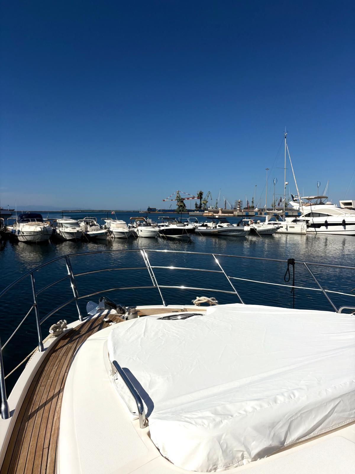 azimut 58 flybridge