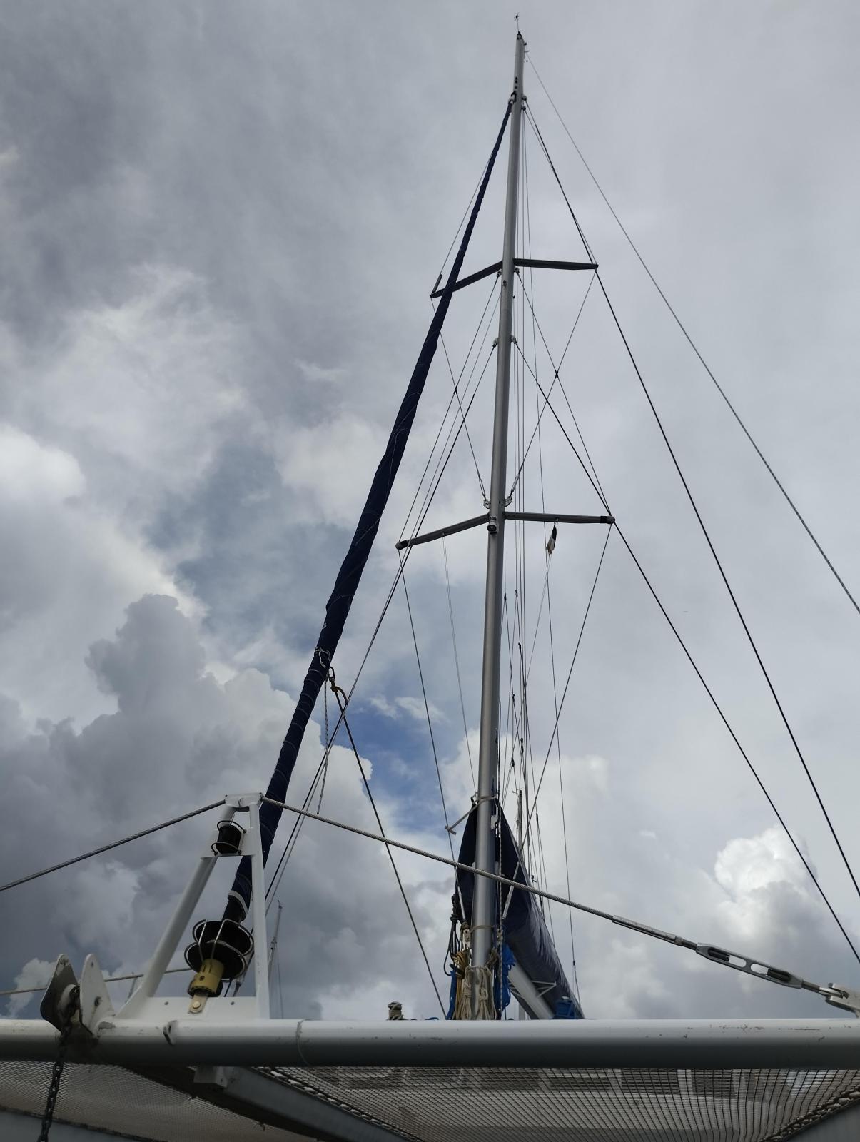 lagoon 570