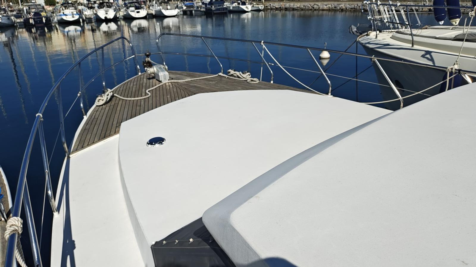 van der valk Falcon 45