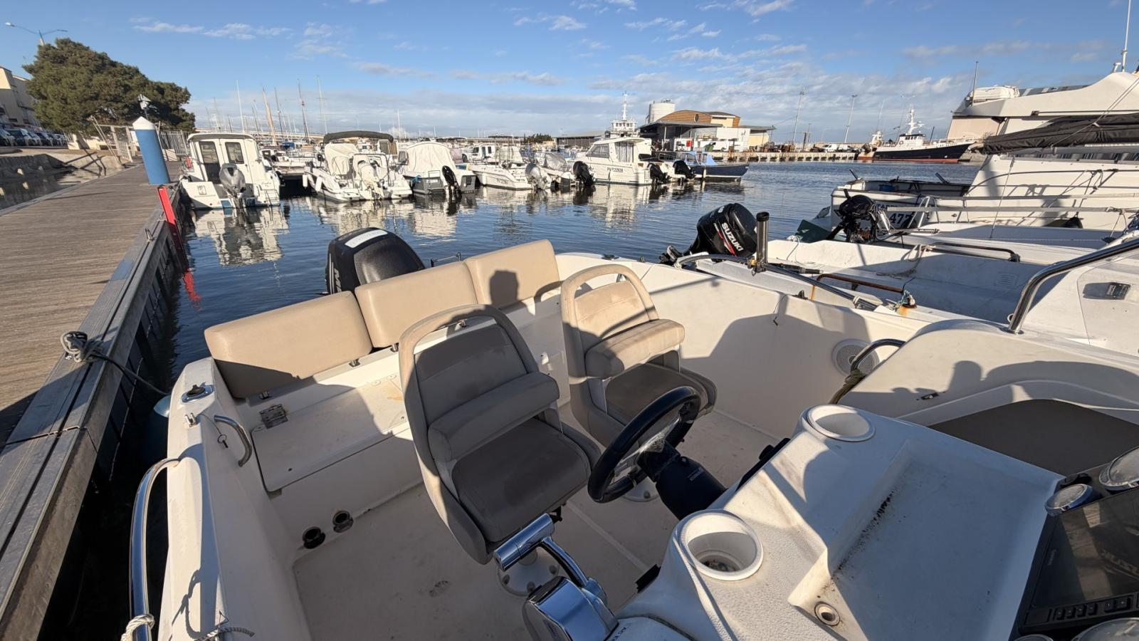 quicksilver 675 activ open